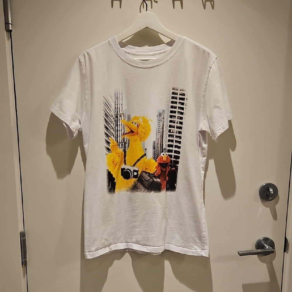 Sesame Street T-Shirt - L